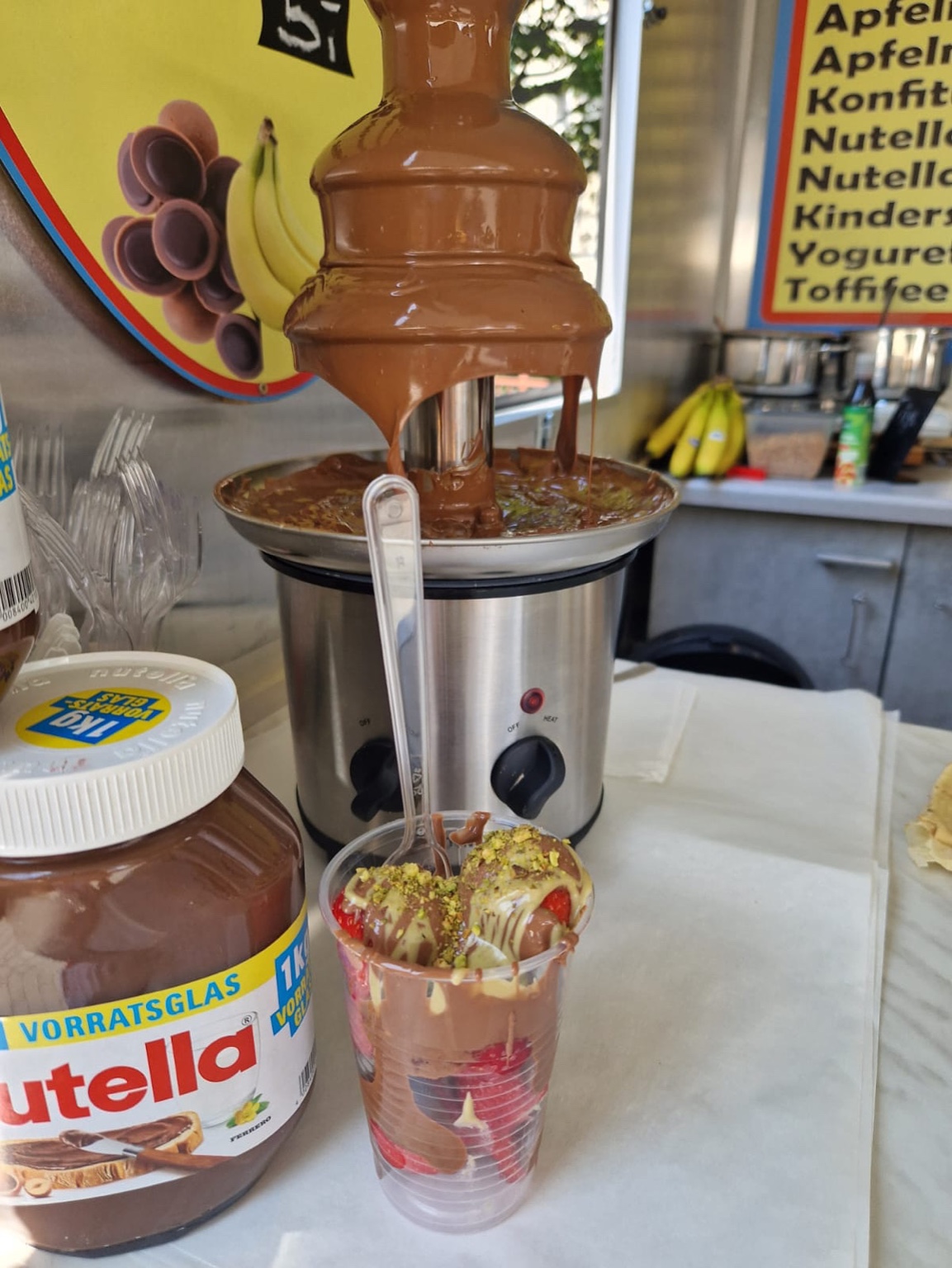 Dubai Erdbeerbecher mit Schokolade